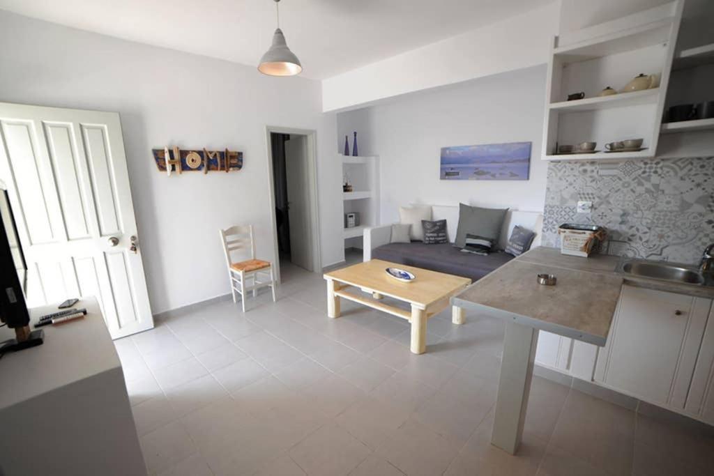 Apartmán Mariannas House Nausa Exteriér fotografie